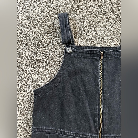 American Eagle. Women’s jumpsuit size small. - Picture 4 of 9